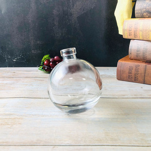 Botella redonda <span class=keywords><strong>de</strong></span> licor <span class=keywords><strong>de</strong></span> Vodka <span class=keywords><strong>de</strong></span> <span class=keywords><strong>buena</strong></span> <span class=keywords><strong>calidad</strong></span>, botella <span class=keywords><strong>de</strong></span> vidrio con forma <span class=keywords><strong>de</strong></span> bola con corcho - Product Image 3
