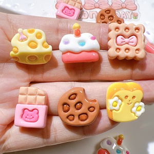 งานฝีมือทำจากเรซินอาหารด้วยทำมือปิ่นปักผมรูปอาหารทำจากเรซินชีส<span class=keywords><strong>เค้ก</strong></span>บิสกิตแผ่นห้อยกุญแจสำหรับตกแต่ง - Product Image 1