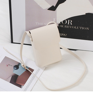Nouveau petit sac messager carré en PU tendance toutes saisons pour femme, avec étui de téléphone intégré et fermeture à rabat, idéal pour les trajets quotidiens - Product Image 3