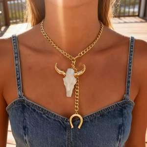 Moda cuerno vaca largo capas collar ganado cráneo Toro cabeza colgante chapado en oro U collar mujeres uso diario joyería al por mayor - Product Image 2