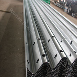 Vendita in fabbrica AASHTO M-180 Guardrail barriera stradale autostrada W trave Guard rail - Product Image 5