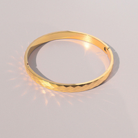 Lanlan — Bracelet plaqué or 18K en forme de losange, bijou ouvert avec bouton dissimulé, Design minimaliste, en acier inoxydable