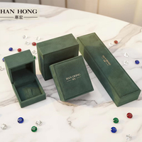 Boîte à bijoux en velours vert de luxe en gros pour collier, bracelet, boucles d'oreilles, bague, ensemble de bijoux, logo personnalisé, boîte à bijoux de qualité supérieure