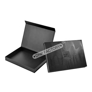 Customized Logo Printing Black Embossed Magnetic Food Grade Paper Box Sushi Chocolate Packaging Takeaway Mailing Small Box