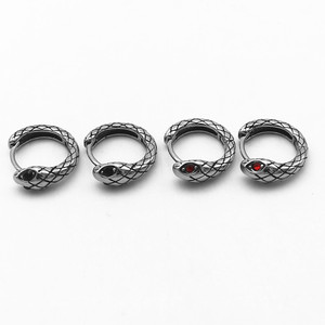 Pendientes de Aro con Forma de Serpiente yunnique, Acero de Titanio, Ojos Rojos y Negros, Diseño Animal Unisex - Product Image 2