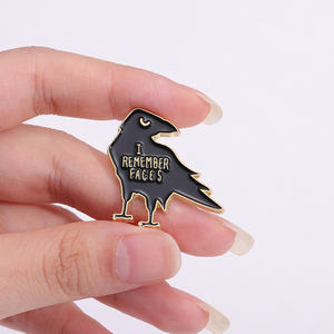 Bros Punk tas pakaian Lapel Pin lencana gelap perhiasan hadiah untuk teman Gotik gagak Enamel Pin kustom gagak berbintang tengkorak - Product Image 4