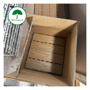 Échantillon Gratuit - Installation Facile - Carreaux de <span class=keywords><strong>Terrasse</strong></span> Extérieurs Imperméables en Bois Composite à Rayures Verticales 300*300 - Système d'Emboîtement - Product Image 3