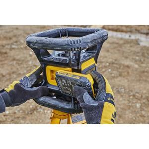 DEWALT-Laser Rotatif DCE080D1RS-QW 18V Rouge avec Bluetooth-LASER DE MESURE LASERS ROTATIFS EAN 5054905240097 - Product Image 2
