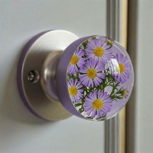 Poignées de porte en résine faites à la main avec motif floral, poignées de meuble de style vintage pour la décoration de la maison, parfaites pour les cadeaux de mariage - Product Image 3