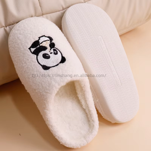 Nouvelles idées de produits : Pantoufles d'intérieur pour femmes avec semelle en TPR, dessus en peluche, pantoufles plates pour femmes à prix avantageux - Product Image 6