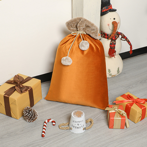 Sacchi Regalo di Natale in Poliestere Grandi e Resistenti con Polsini in Pelliccia e Pompon, Riutilizzabili per la Famiglia - Vendita all'Ingrosso - Product Image 1