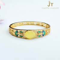 Bracelet creux en laiton plaqué or Bijoux de mode Bracelets en ambre cloisonné pour femmes Bracelets en ambre en pierre naturelle Vente en gros