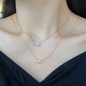 Collar Dylam 5a Stone S925 de Plata con Colgante Pequeño y Delicado, Chapado en Oro, Irregular, para Mujeres, Adolescentes y Niñas - Product Image 2