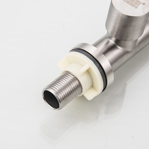 ก๊อกน้ำห้องครัวแบบก้านเดียว สแตนเลส 304 แบบยืดหยุ่น ติดตั้งบนเคาน์เตอร์ สไตล์ร่วมสมัย - Product Image 3