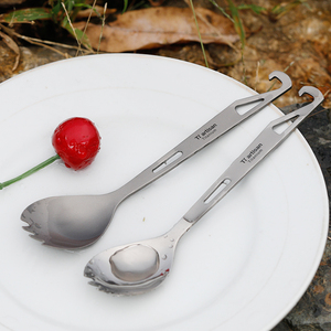 Spork in titanio con apribottiglie, cucchiaio e forchetta multifunzione leggero per campeggio, escursionismo, bushcraft, pesca, passeggiate - Product Image 6
