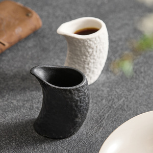 Petit pichet à lait en céramique avec poignée et bec verseur pour café concentré, cuisine occidentale, type cylindre décoratif pour lait et sucre - Product Image 3