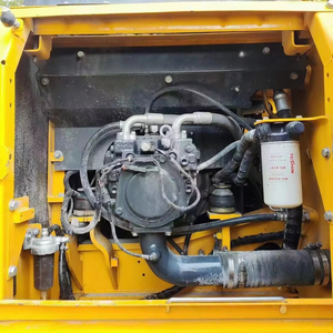 รถขุดไฮดรอลิกแบบตีนตะขาบ Komatsu PC160 มือสอง ขนาด 22 ตัน ได้รับการรับรองมาตรฐาน CE ขายดี พร้อมเครื่องยนต์เดิมจากโรงงาน มาตรฐาน EPA  พร้อมมอเตอร์เกียร์บ็อกซ์ที่ใช้งานได้ดี - Product Image 5