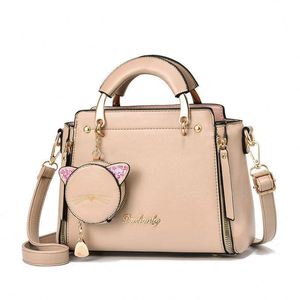 Bolso de mano de diseño de alta gama con borlas de diamantes de imitación y tejido hueco hecho a mano, adecuado para mujeres. - Product Image 3