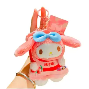 Porte-clés personnalisé anneau de chaussure autodéfense ouvre-bouteille en silicone Anime peluche avec fleur pendentif bracelet voiture porte-clés nautique