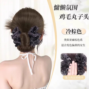 Peluca de moño bajo con lunares y clip para mujer, estilo veraniego, moño esponjoso, aspecto natural - Product Image 4