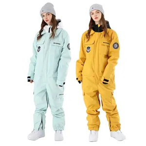 Traje de Snowboard personalizado para mujer, traje de esquí impermeable a prueba de viento, de una pieza, para invierno