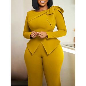 <strong>Women's</strong> Blazer <strong>Pantsuit</strong> Set: Business Casual, Long Sleeve Solid Office Suits - Product Image 1