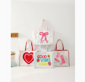 Sac <span class=keywords><strong>fourre</strong></span>-tout PEIQUAN, nouveau design, grande capacité, décor minimaliste avec lettres, esthétique fraîche, sac de voyage court - Product Image 1