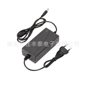 Adaptateur secteur UE double fil Rey.1 12V 5A avec dissipateur thermique pour usage export, certifié CE, FCC, RoHS - Product Image 2