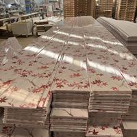 Panneau de plafond en PVC Fulin durable, artistique, ignifuge, imperméable, anti-moisissure, anti-humidité, insonorisant, garantie 5 ans