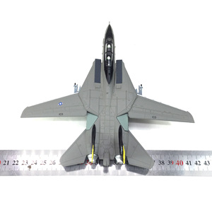 Modellino in Scala 1/100 dell'Aereo F-14 Tomcat VF-103 Jolly Rogers, Aereo da Caccia della Marina USA con Decorazione Teschio - Product Image 4