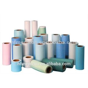 Rouleaux de draps jetables en papier et plastique composite médical 37x30cm 1 pli imperméables pour usage sanitaire et médical - Product Image 4