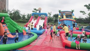 Toboggans aquatiques gonflables étanches WINSUN, bassins gonflables, fosse de pêche gonflable et lagunes personnalisées en usine - Product Image 4