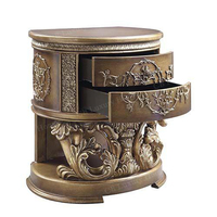 Ensemble complet de chambre à coucher en bois sculpté de Guangzhou avec lit américain, table de chevet, coiffeuse et banc de pied de lit