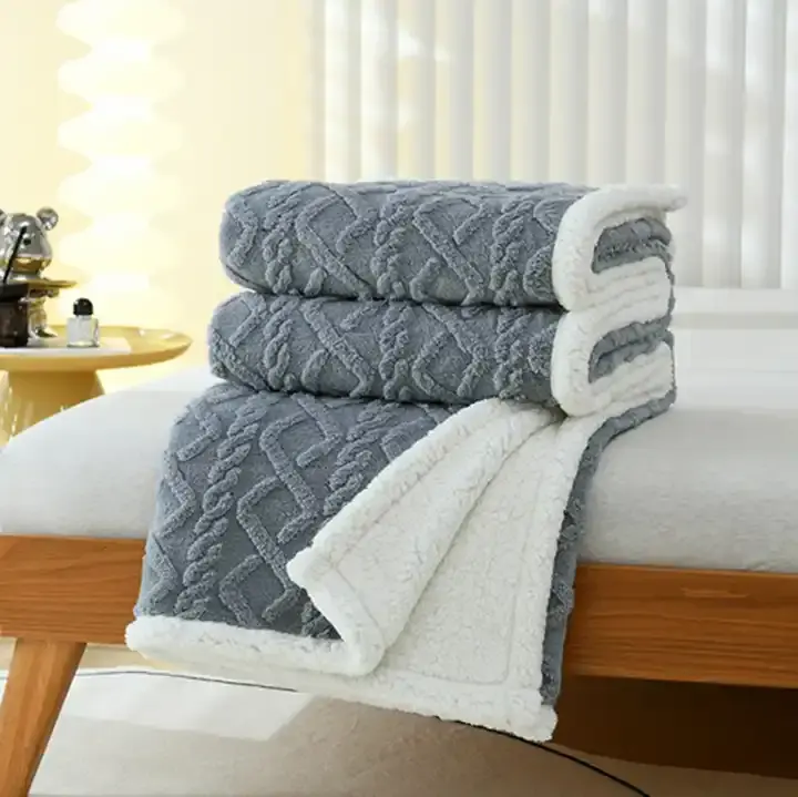 Custom Knitted Flannel Blanket Soft and Printed for Bedding Use Taffeta Fleece Throw Blankets