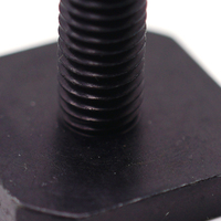 Vis de réglage carrée à tête plate en acier au carbone noir pour meubles, tables et armoires, vis de nivellement CNC