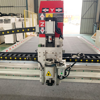 Machine à couteau CNC automatique Offre Spéciale avec couteau oscillant et caméra CCD pour le coupeur de matériaux imprimés de l'industrie publicitaire