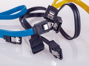 Câble haute fréquence personnalisable 0-20 GHz, connecteur SMA mâle semi-droit 086 vers MCX mâle coudé à 90 degrés - Product Image 4