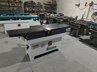 Raboteuse d'épaisseur de surface de bois industrielle de haute précision et machine combinée de dégauchisseuse pour une utilisation en usine