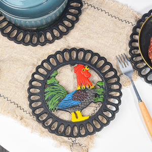 Alfombrilla <span class=keywords><strong>de</strong></span> hierro fundido para gallinas, utensilios <span class=keywords><strong>de</strong></span> cocina para gallos, sartén aislante, alfombrilla <span class=keywords><strong>de</strong></span> <span class=keywords><strong>cinco</strong></span> cuencos, plato <span class=keywords><strong>de</strong></span> estilo <span class=keywords><strong>de</strong></span> cena, olla artística, vajilla <span class=keywords><strong>de</strong></span> cocina - Product Image 3