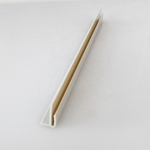 Paneles de pared de revestimiento de vinilo vertical de baja fricción/paneles de moldura de <span class=keywords><strong>PVC</strong></span> Perfil de PE rígido de <span class=keywords><strong>PVC</strong></span> - Product Image 4