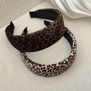 جودة عالية فاخرة مصمم عصابات الرأس ليوبارد طباعة الإسفنج عقال سبا عريض عقال سبا النساء اكسسوارات الشعر - Product Image 2