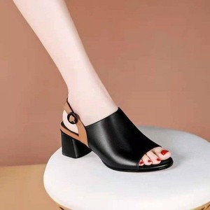 2025 New Arrival Elegant Women's Summer Colorblock Thick Heeled Sandals with Diamond Chain Punjabi <strong>Jutti</strong> Design - Product Image 2