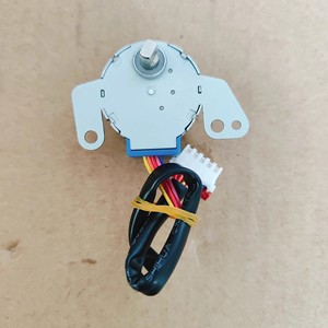 Moteur pas à pas à aimant permanent Gree Mp28vb 28byj48 B0 pour climatiseur, avec guide d'air, arbre de 5 mm et couple de 0,05 Nm - Product Image 1