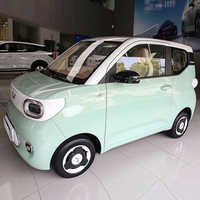 Hay disponible el SAIC Wuling Hongguang Mini EV, un coche de nueva energía y un coche pequeño de gasolina.