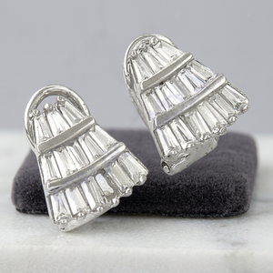 Art Palace Magnifiques Boucles d'Oreilles Clous Argentées Tendance avec Zircon Cubique, en Alliage de Zinc Plaqué Argent, Sertissage à Griffes, Cadeau Élégant pour Femme - Product Image 3
