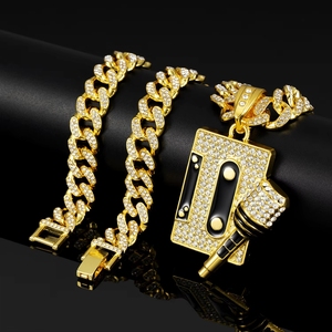 Collana in Lega di Zinco Placcata Oro a Tema <span class=keywords><strong>Hip</strong></span> <span class=keywords><strong>Hop</strong></span> con Catena a Maglie Geometriche, Ciondolo Bling Iced Tape e Microfono per Feste - Product Image 1