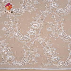 Tessuto in Pizzo Francese Ricamato a Mano, Tulle Bianco Chantilly, Lussuoso Ricamo 3D in Pizzo Francese per Abiti da Sposa - Product Image 3