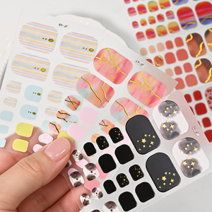 สติ๊กเกอร์ติดเล็บเท้าสีชมพูแบบน้ำ 22 ชิ้น ลายเส้นฝรั่งเศสสีทอง บรอนซ์  แบบเต็มเล็บ ไม่ต้องอบ กาวในตัว - Product Image 5