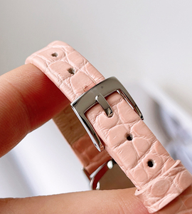 Montre à quartz de luxe rose crocodile 2025, boîtier en acier inoxydable résistant aux rayures, écologique, idéale pour la plage - Product Image 4