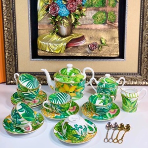 Service à thé de l'après-midi en céramique de luxe, élégant service à thé en porcelaine osseuse, théière, tasse, soucoupe avec cuillère à outils sécurisée pour le lait, vaisselle - Product Image 3